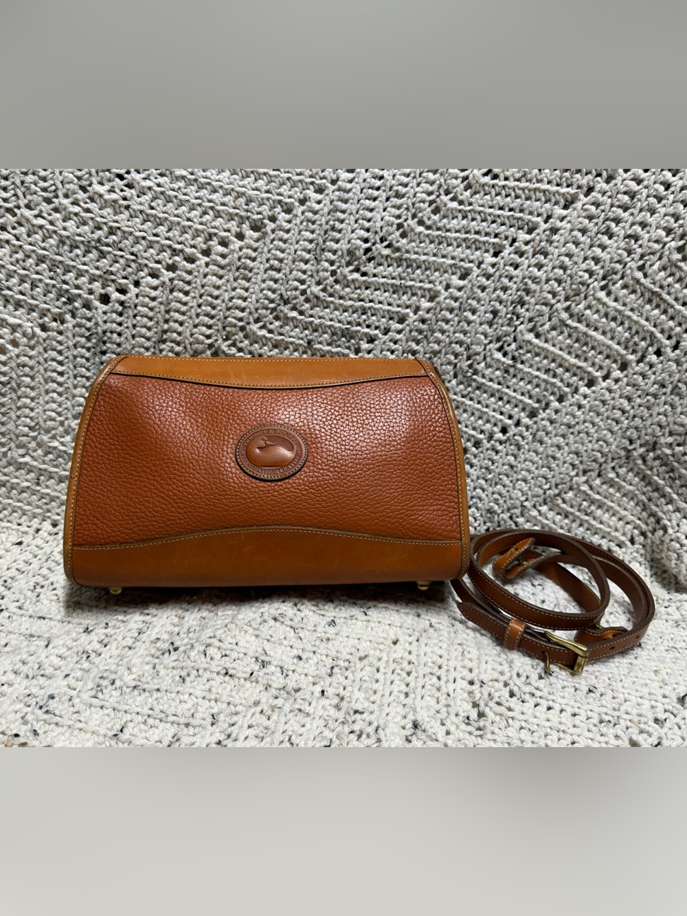 Vintage Dooney & Bourke Solid British Tan Zip Top Crossbody